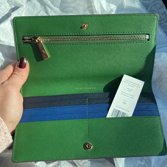 Tory Burch Handbags - 5 min sale💥💥Tory Burch blue/green wristlet wallet